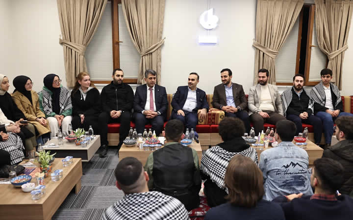 Sanayi ve Teknoloji Bakanı Bağcılar'da Gençlerle Buluştu