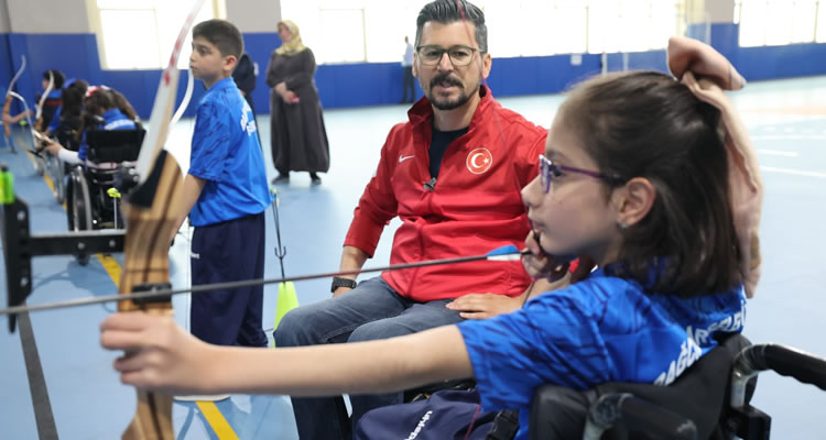 Türkiye’nin İlk Engelli Çocuk Okçuluk Takımı Bağcılar’da