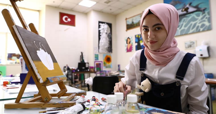 İşitme Engelli Emine'nin Örnek Başarı Hikayesi 